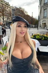 Проститутка Лерка